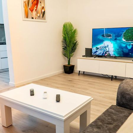 Signature Apartment 8 Tiran Dış mekan fotoğraf