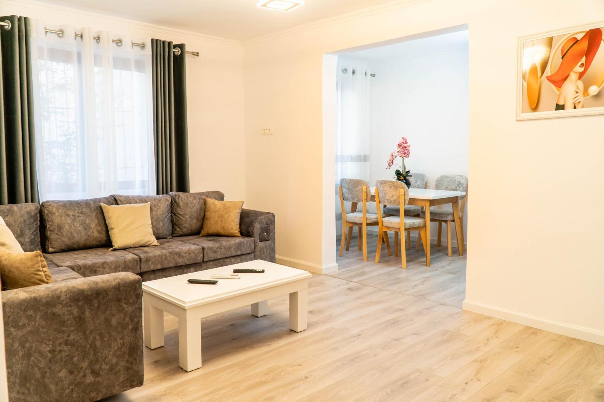 Signature Apartment 8 Tiran Dış mekan fotoğraf