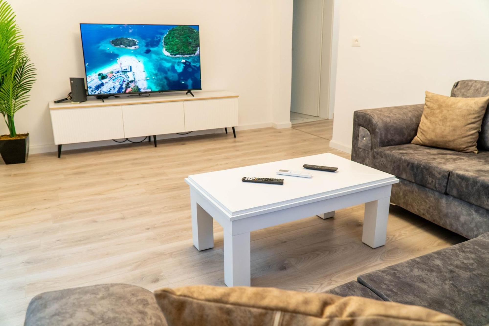 Signature Apartment 8 Tiran Dış mekan fotoğraf